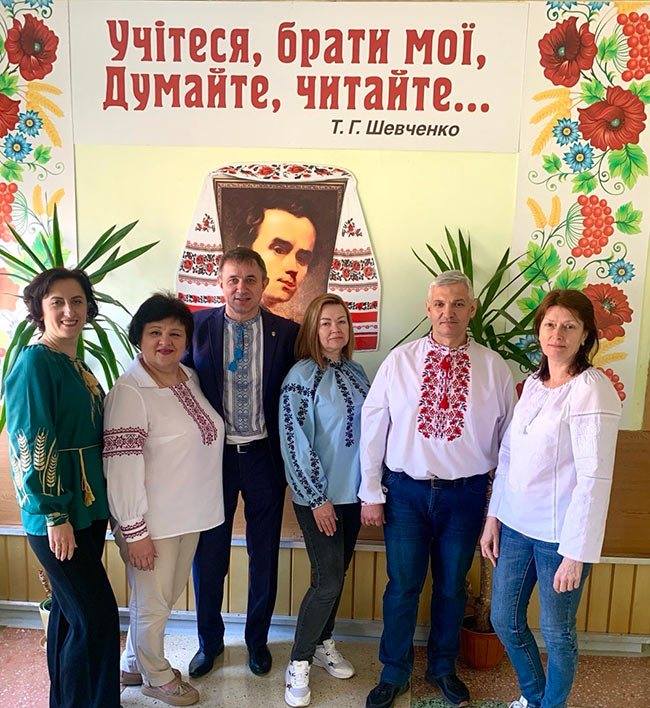 2024.05.16 Den vishivanki1
