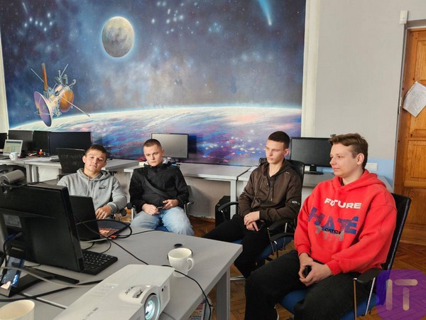 2025.05.15.mandryemo1