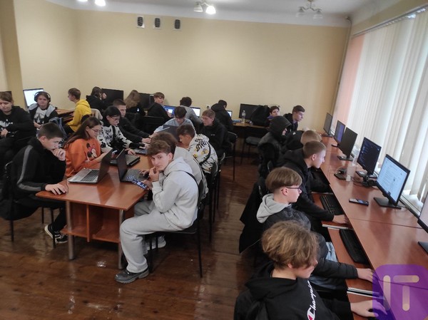 2025.05.15.mandryemo1