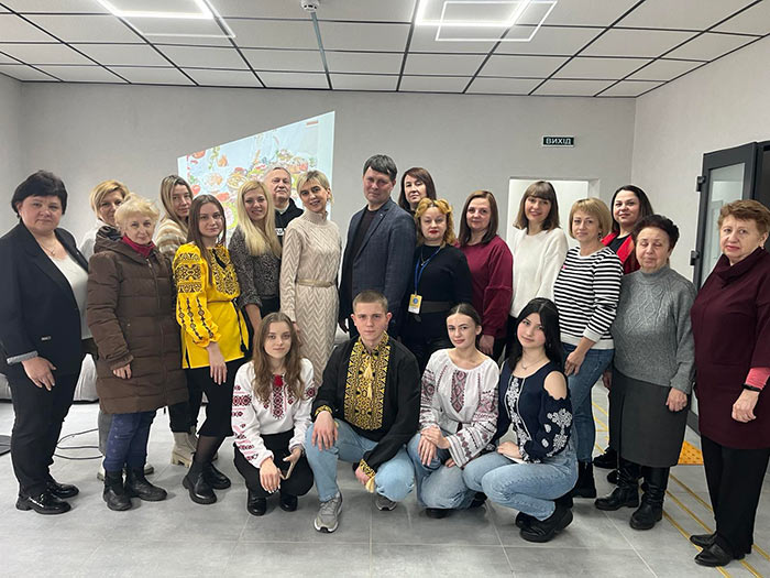 2024.02.28 Mandruemo Ukrainou