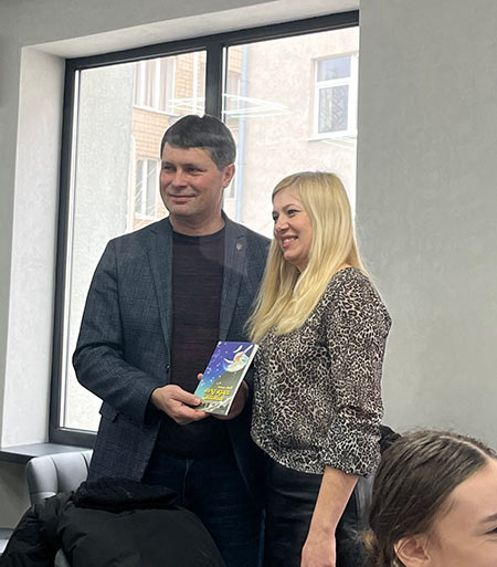 2024.02.28 Mandruemo Ukrainou