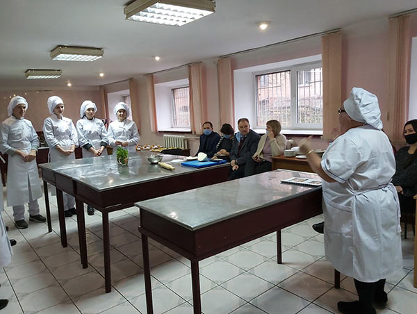 2020.12.16_Pravila_servir_stolu_Vun2