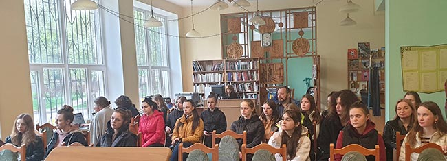 2023.04.22 Den knigi